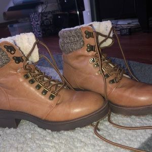 Timberland Style boots.